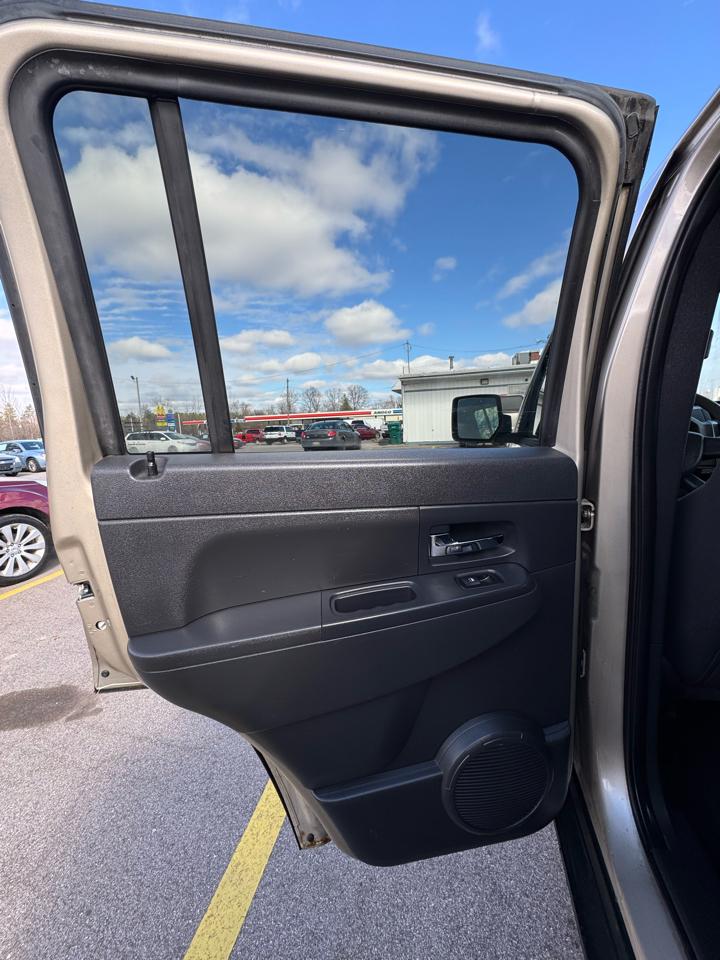 Jeep Liberty Sport 4WD 2010