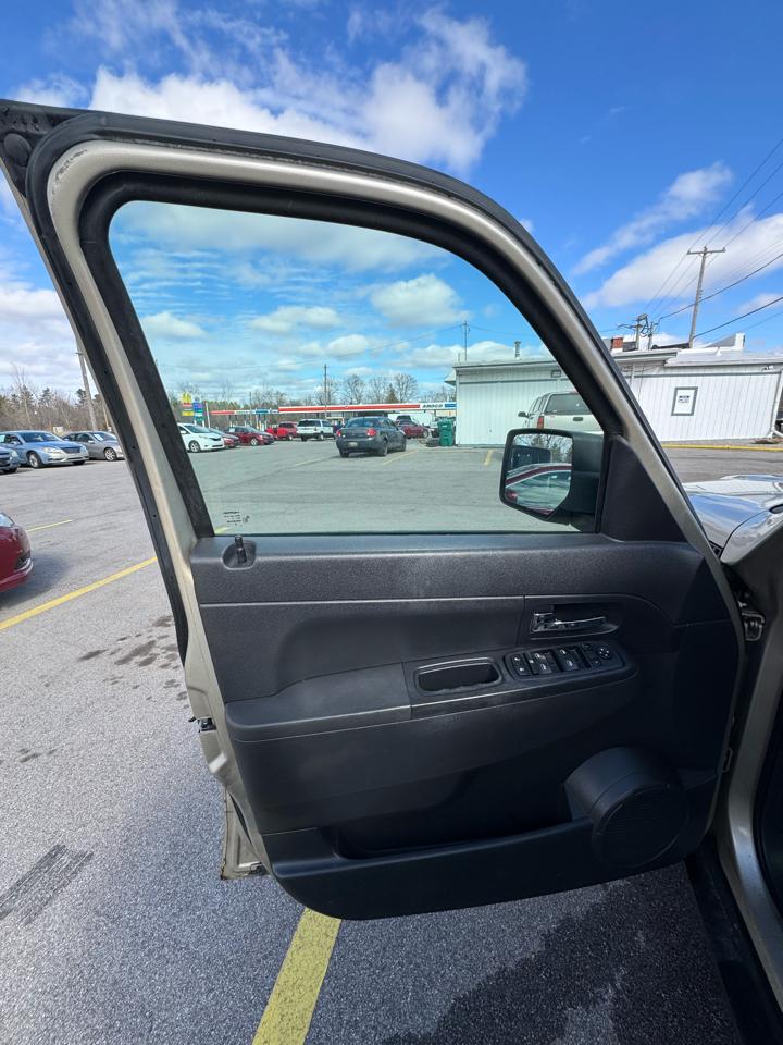 Jeep Liberty Sport 4WD 2010