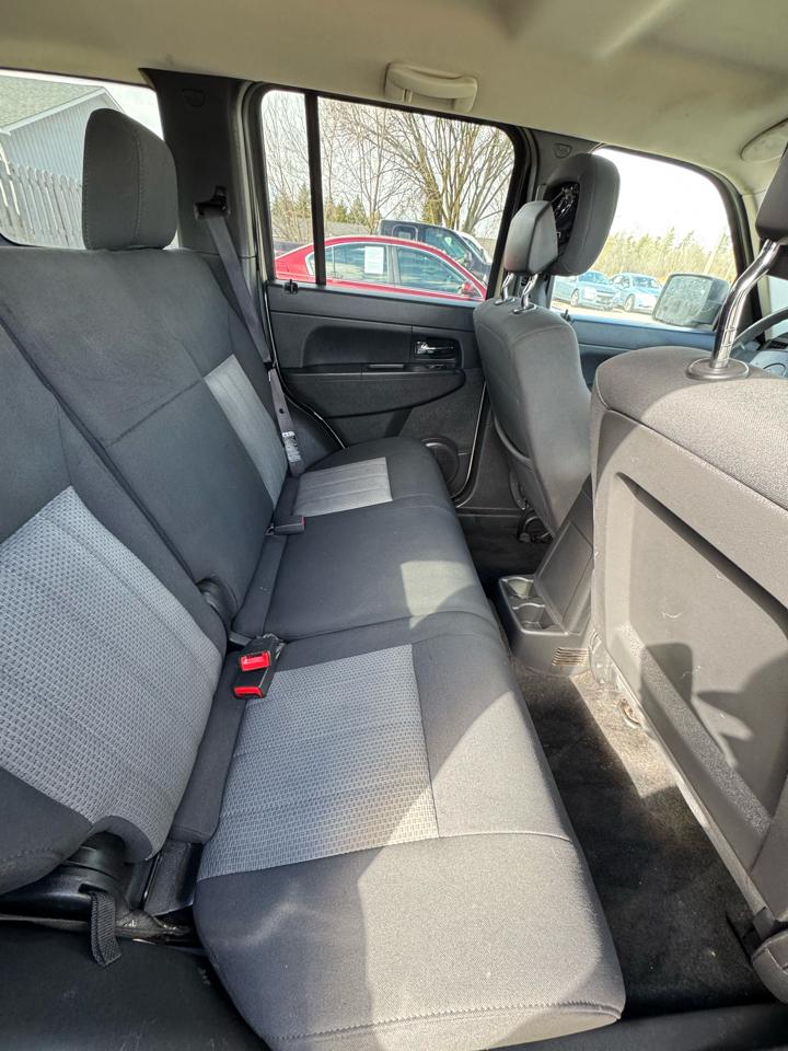 Jeep Liberty Sport 4WD 2010