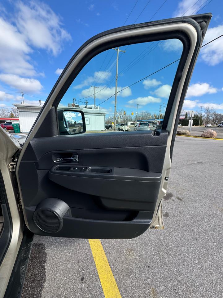 Jeep Liberty Sport 4WD 2010