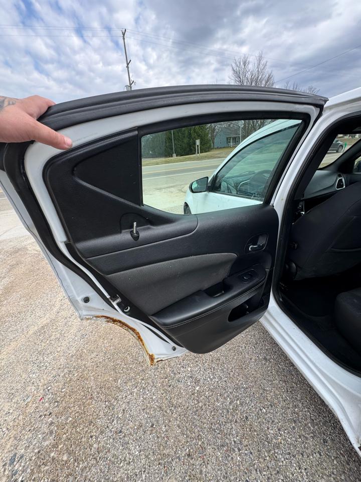 Dodge Avenger Base 2013