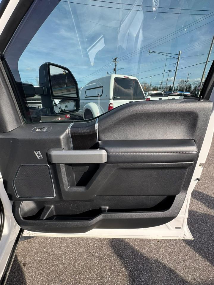 Ford F-350 SD Platinum Crew Cab Long Box 4WD DRW 2019