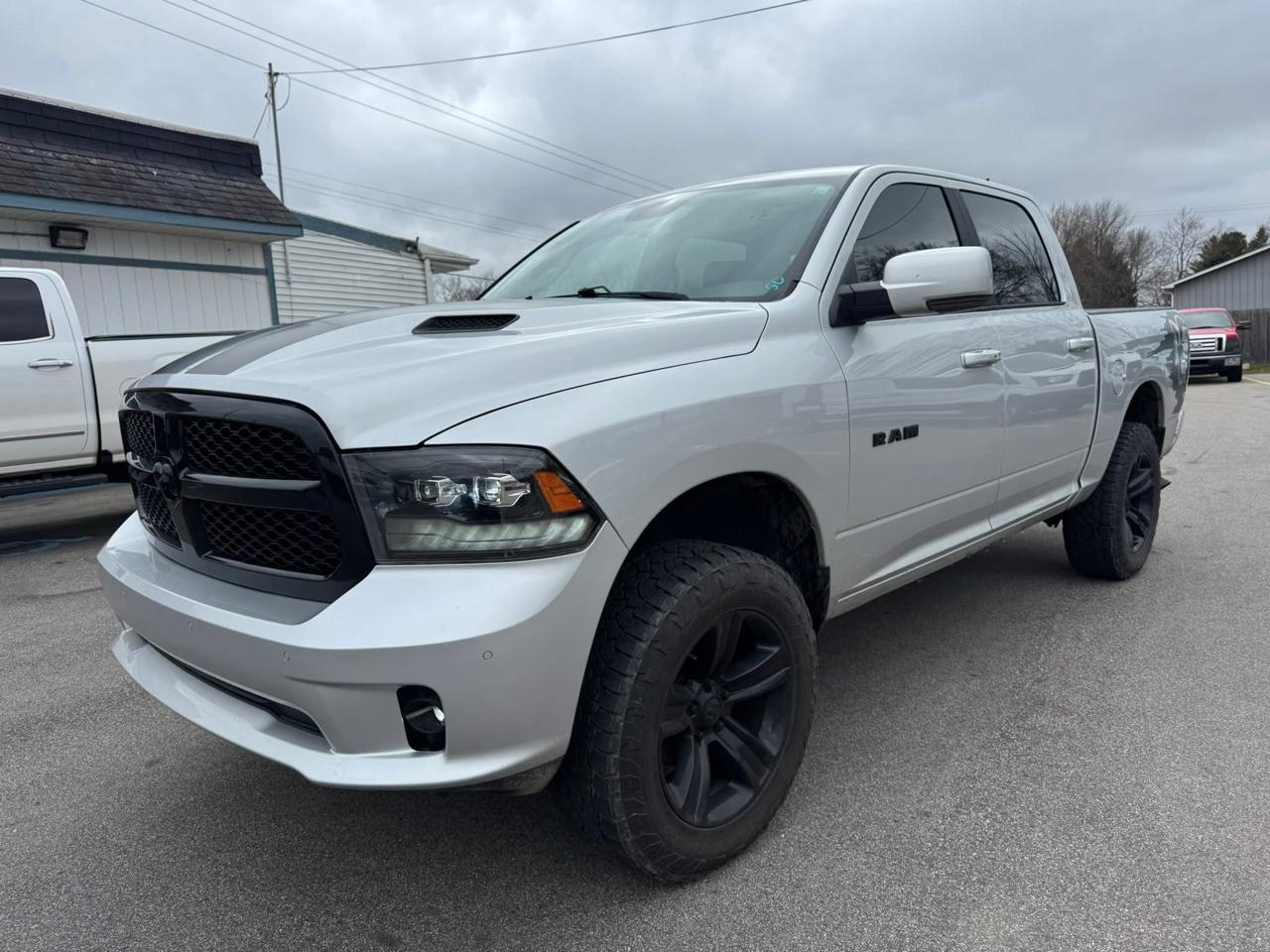 RAM 1500 Sport Crew Cab SWB 4WD 2017