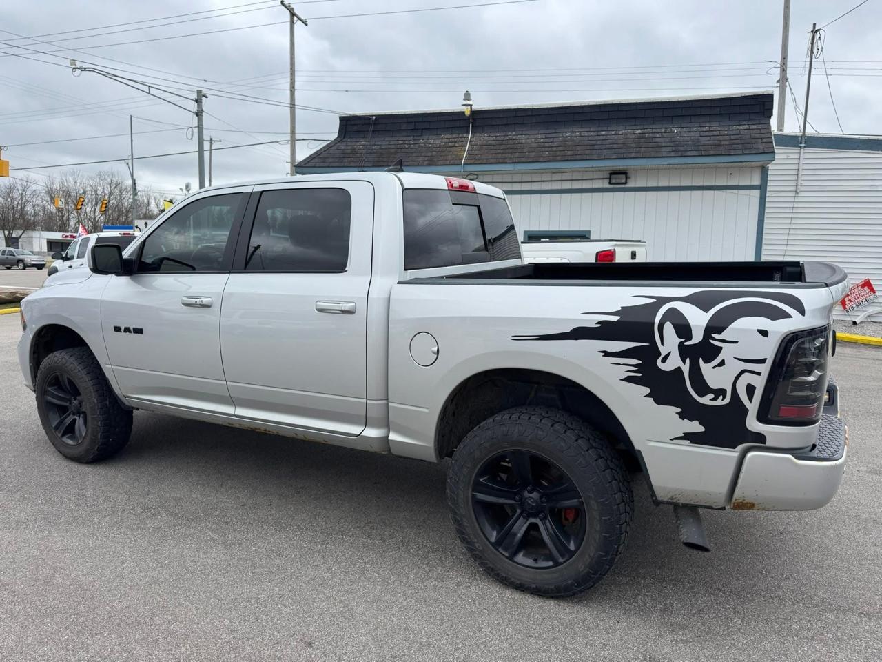 RAM 1500 Sport Crew Cab SWB 4WD 2017