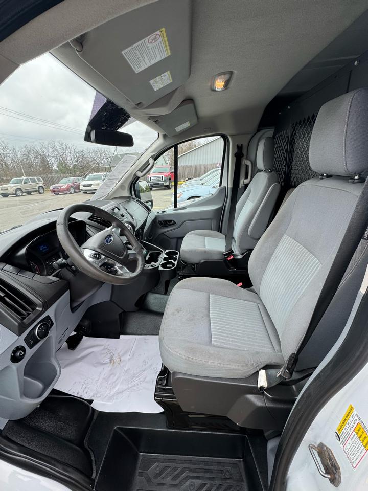 Ford Transit 150 Van Low Roof 60/40 Pass. 148-in. WB 2018