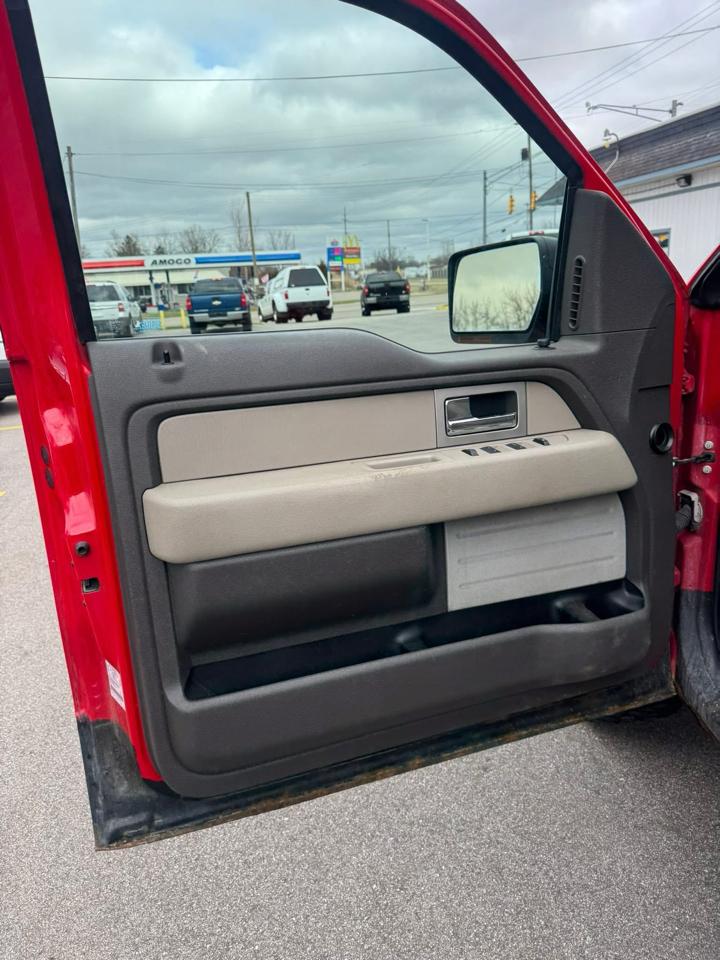 Ford F-150 XL SuperCab 8-ft. Bed 4WD 2010