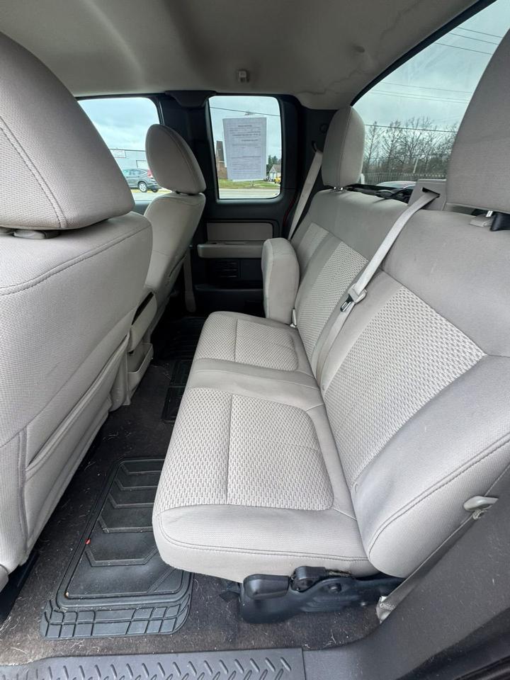 Ford F-150 XL SuperCab 8-ft. Bed 4WD 2010