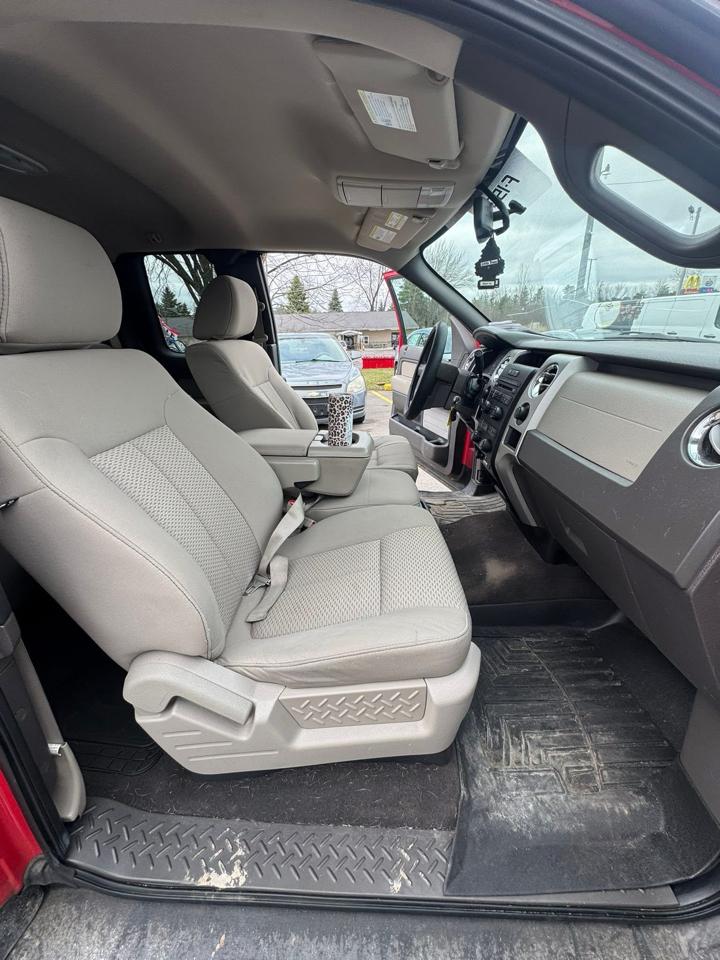 Ford F-150 XL SuperCab 8-ft. Bed 4WD 2010