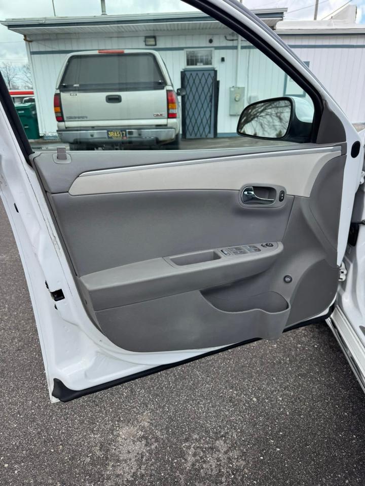 Chevrolet Malibu 1LT 2012