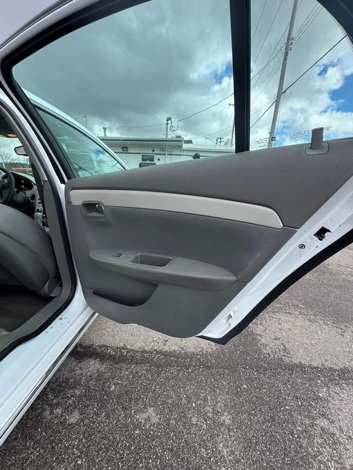 Chevrolet Malibu 1LT 2012