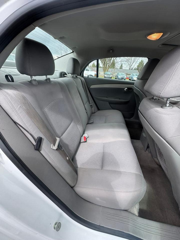 Chevrolet Malibu 1LT 2012