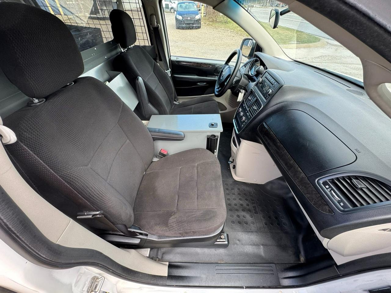 RAM Cargo Van Base 2012