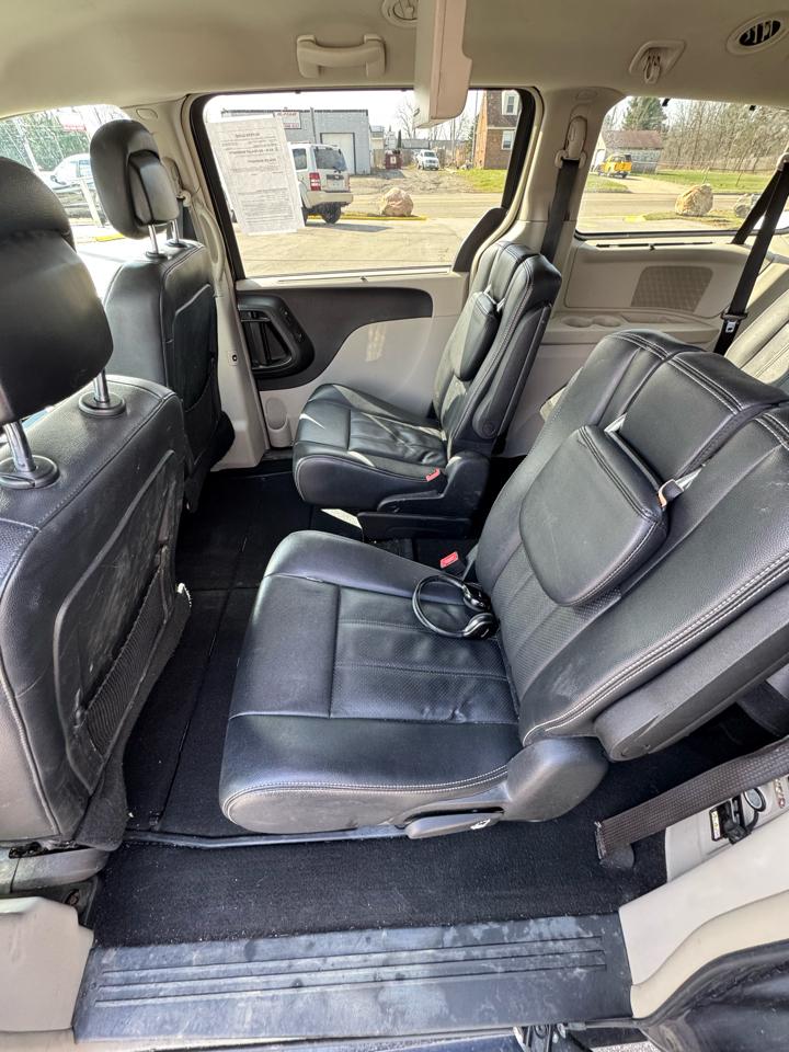 Chrysler Town & Country Touring-L 2014