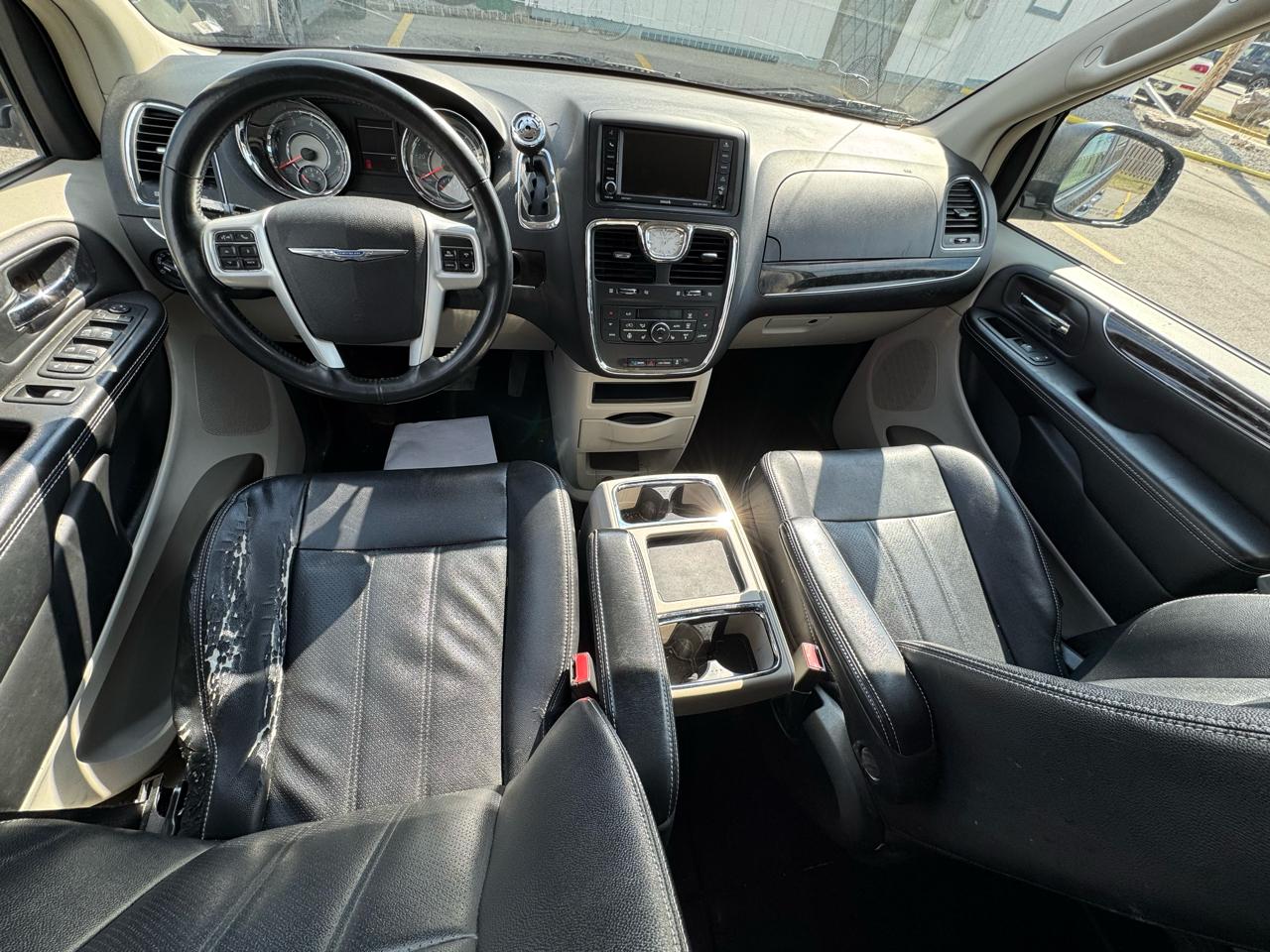 Chrysler Town & Country Touring-L 2014