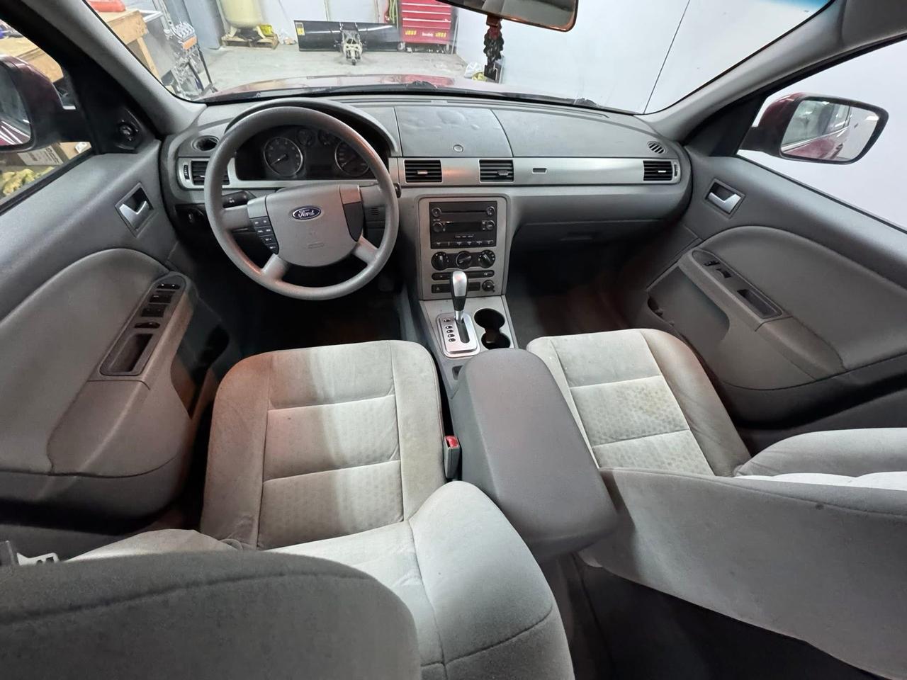 Ford Five Hundred SE 2006