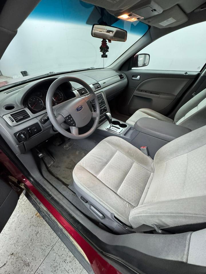 Ford Five Hundred SE 2006