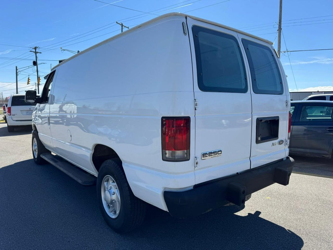 Ford Econoline E-250 2014