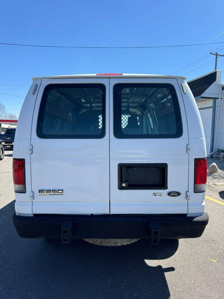 Ford Econoline E-250 2014