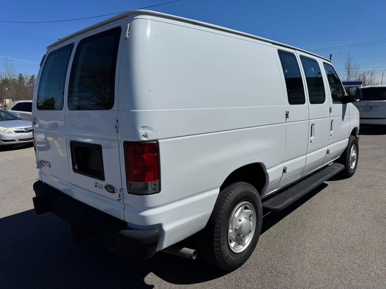 Ford Econoline E-250 2014