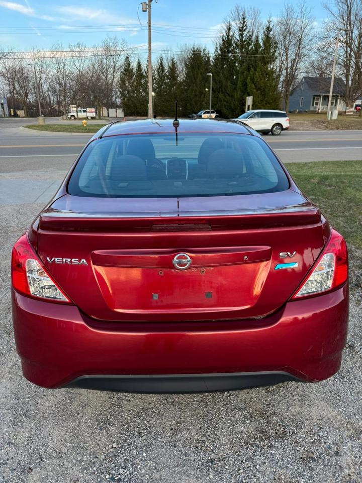Nissan Versa 1.6 S 5M 2018