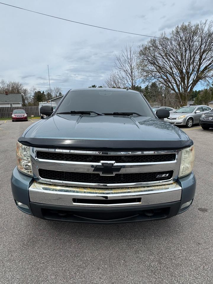 Chevrolet Silverado 1500 LT Crew Cab 4WD 2011