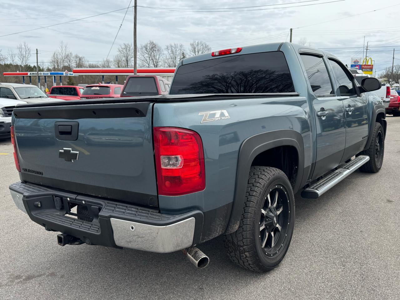 Chevrolet Silverado 1500 LT Crew Cab 4WD 2011