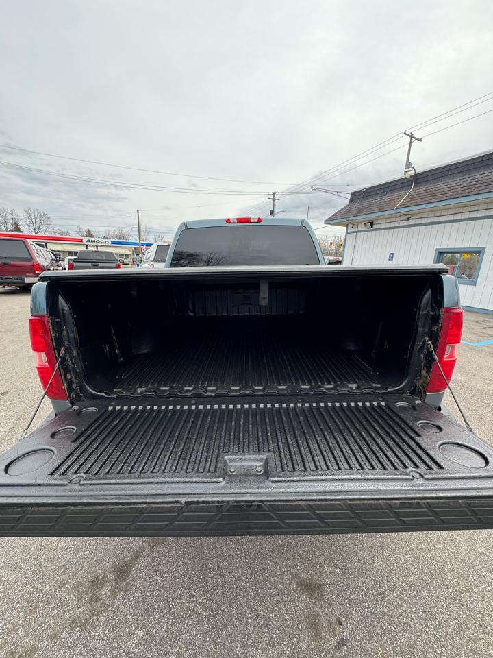 Chevrolet Silverado 1500 LT Crew Cab 4WD 2011