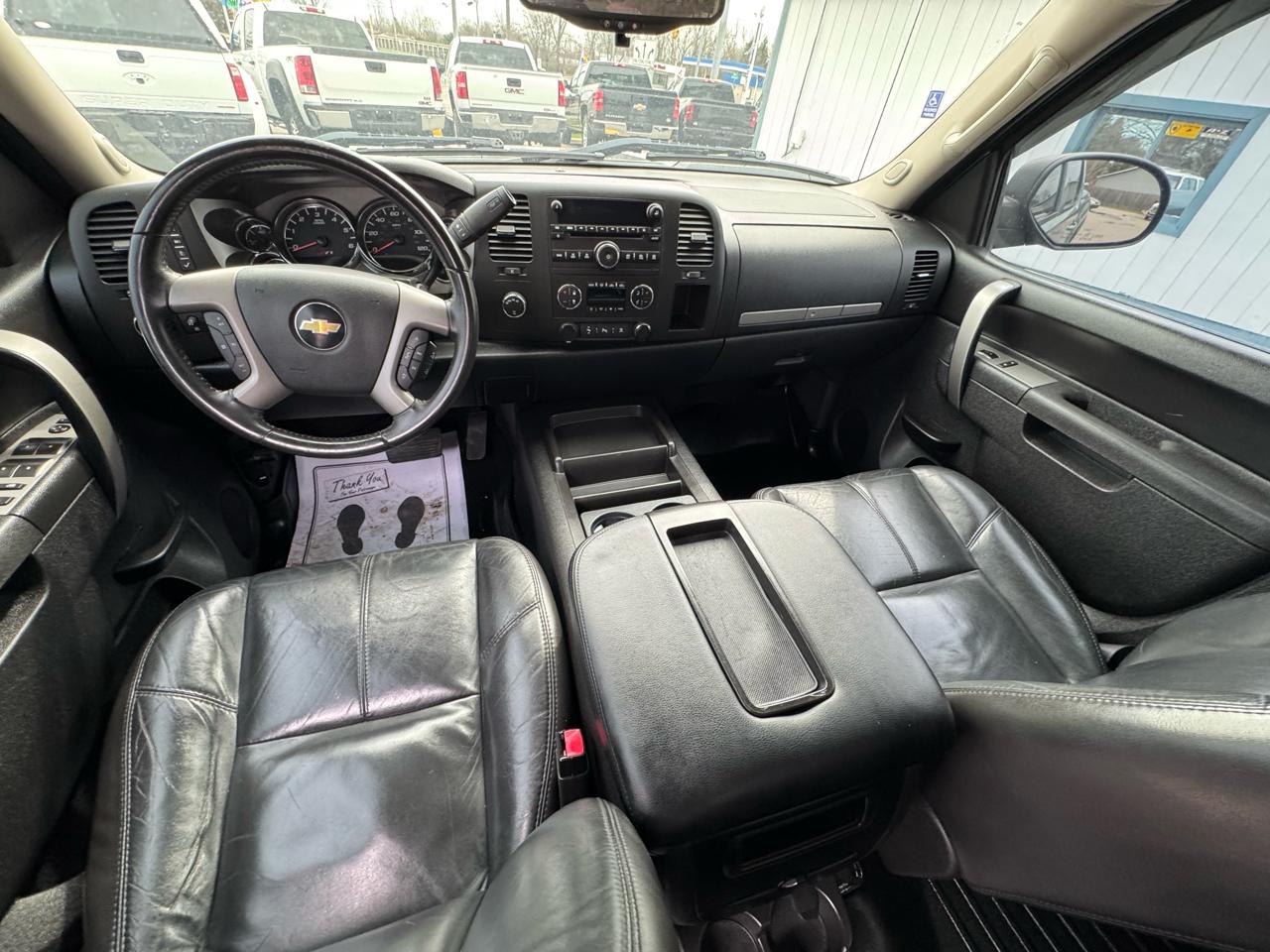 Chevrolet Silverado 1500 LT Crew Cab 4WD 2011