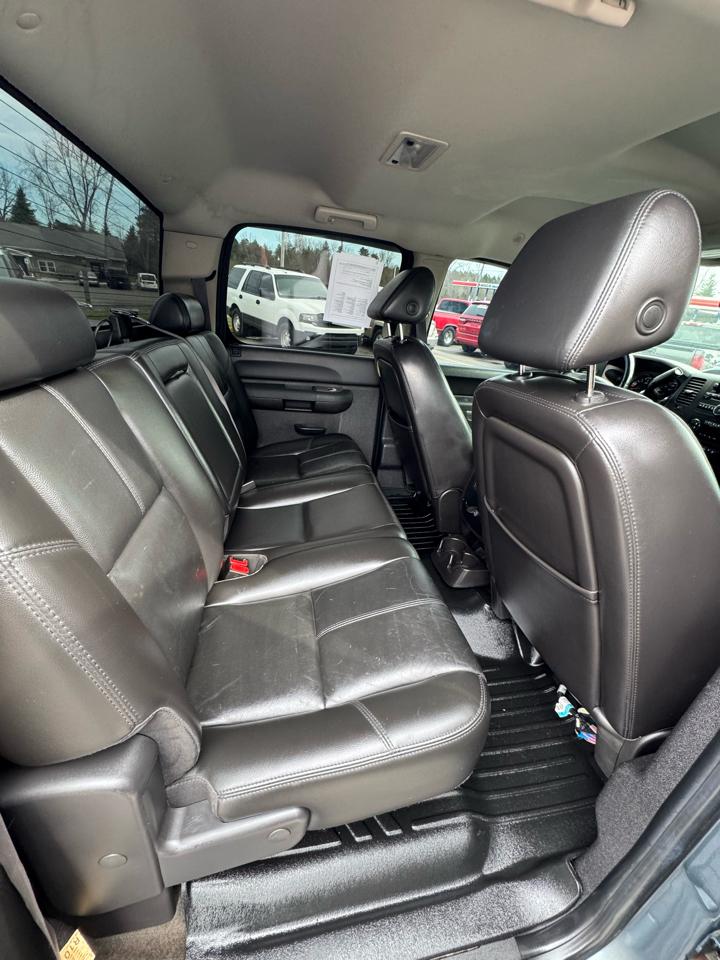 Chevrolet Silverado 1500 LT Crew Cab 4WD 2011