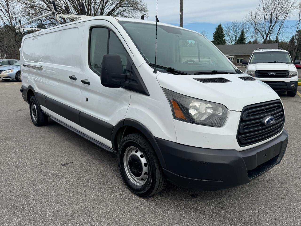 Ford Transit 250 Van Low Roof w/Sliding Pass. 148-in. WB 2015