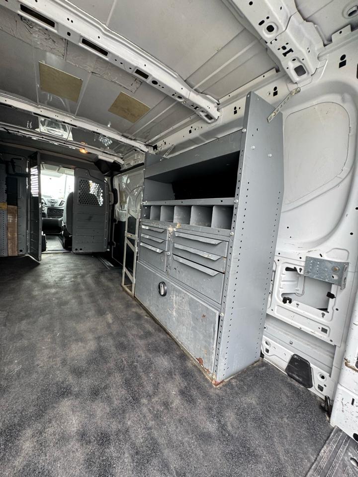 Ford Transit 250 Van Low Roof w/Sliding Pass. 148-in. WB 2015