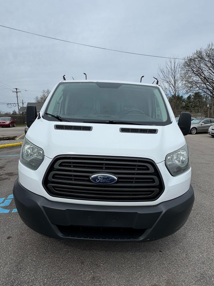 Ford Transit 250 Van Low Roof w/Sliding Pass. 148-in. WB 2015