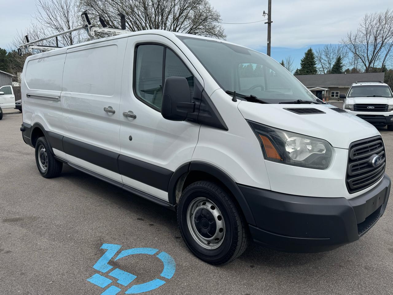 Ford Transit 250 Van Low Roof w/Sliding Pass. 148-in. WB 2015