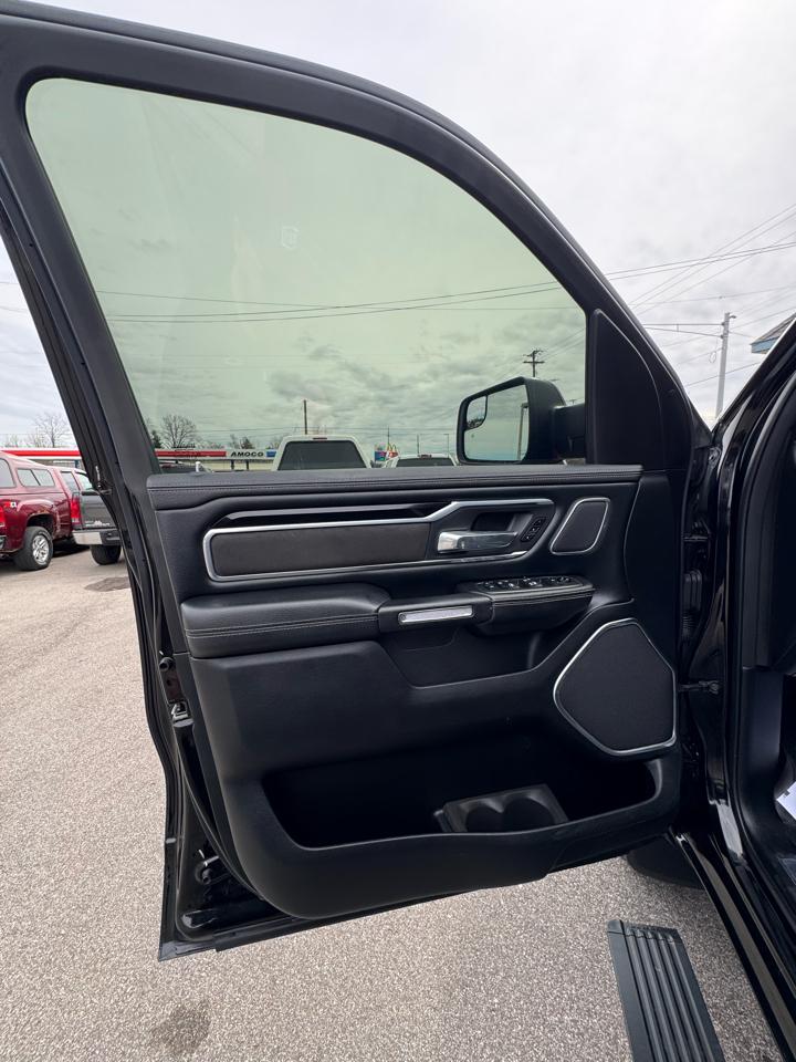 RAM 1500 Laramie Crew Cab LWB 4WD 2019