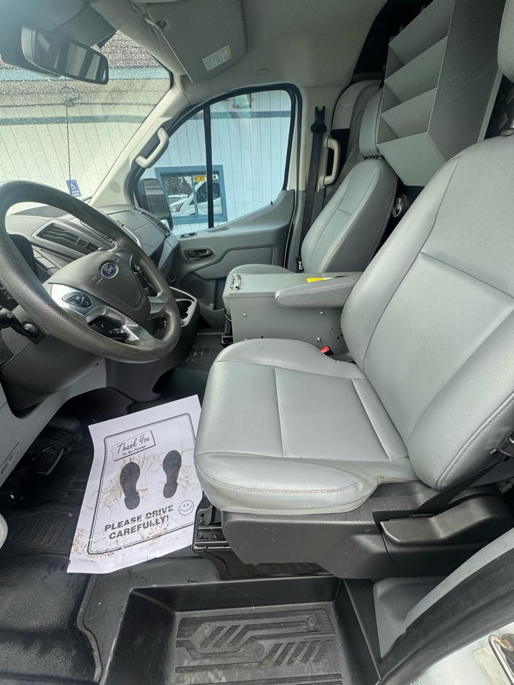 Ford Transit 250 Van Low Roof w/Sliding Pass. 148-in. WB 2017