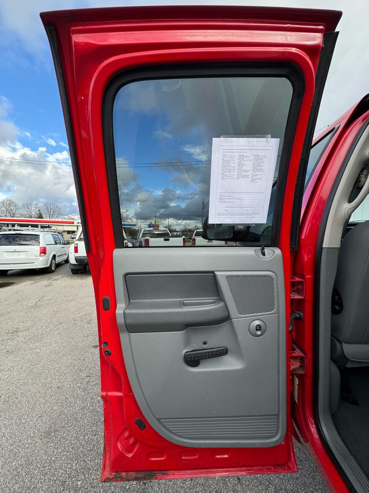 Dodge Ram 1500 SXT Quad Cab Long Bed 4WD 2008