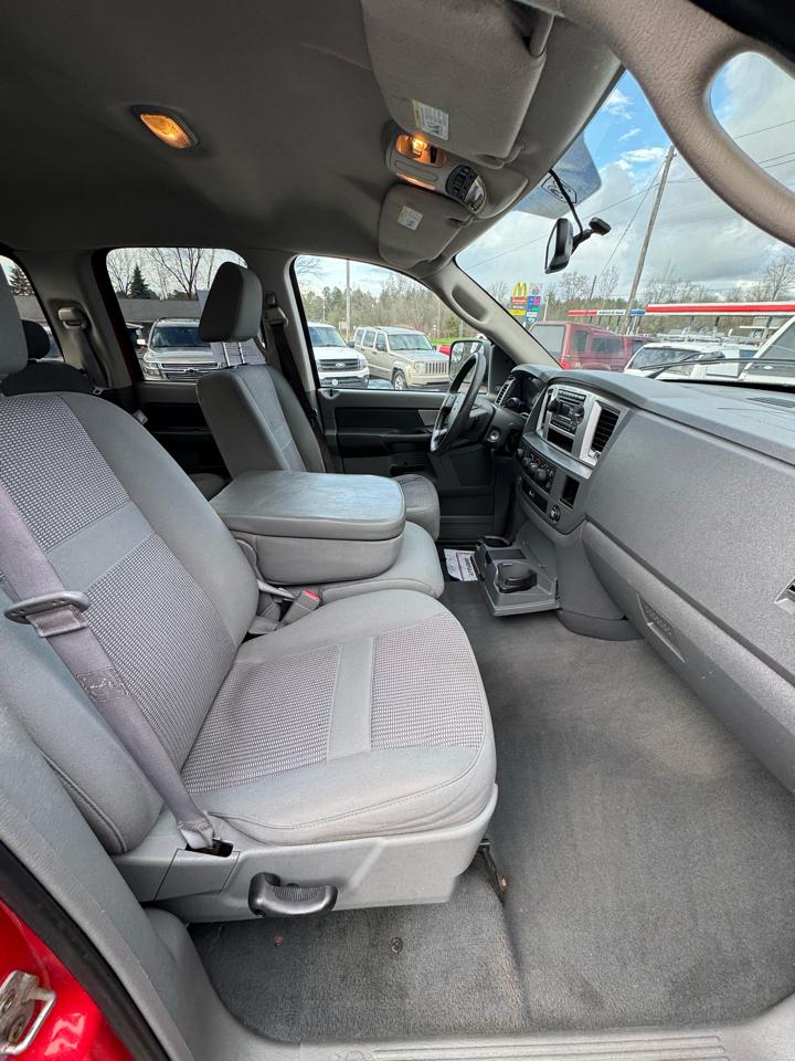 Dodge Ram 1500 SXT Quad Cab Long Bed 4WD 2008