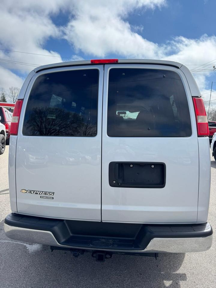 Chevrolet Express LT 1500 2014