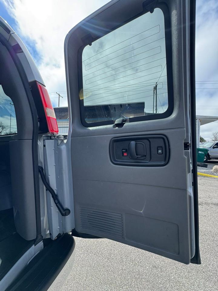 Chevrolet Express LT 1500 2014