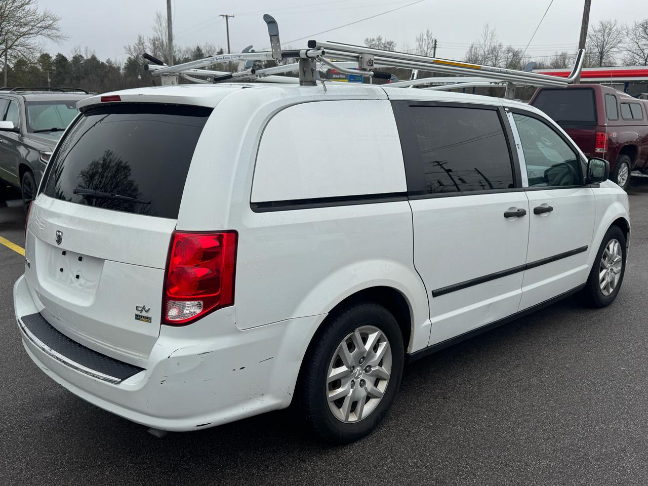 RAM Cargo Van Base 2015