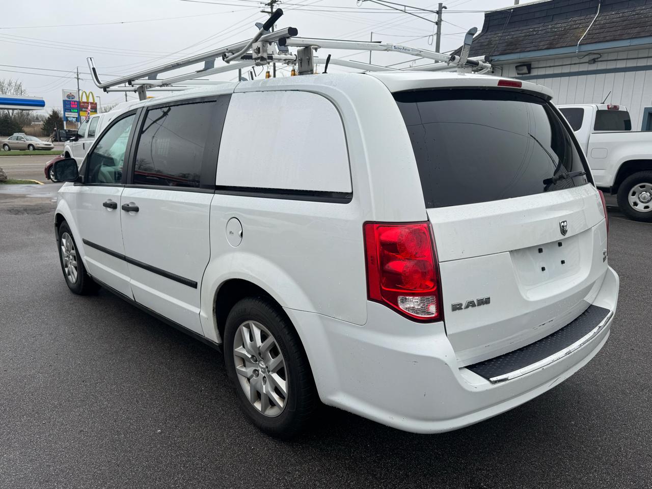 RAM Cargo Van Base 2015