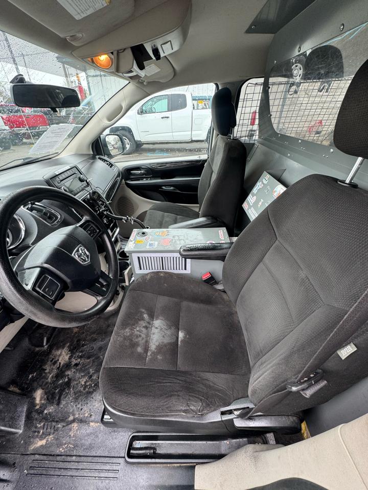 RAM Cargo Van Base 2015