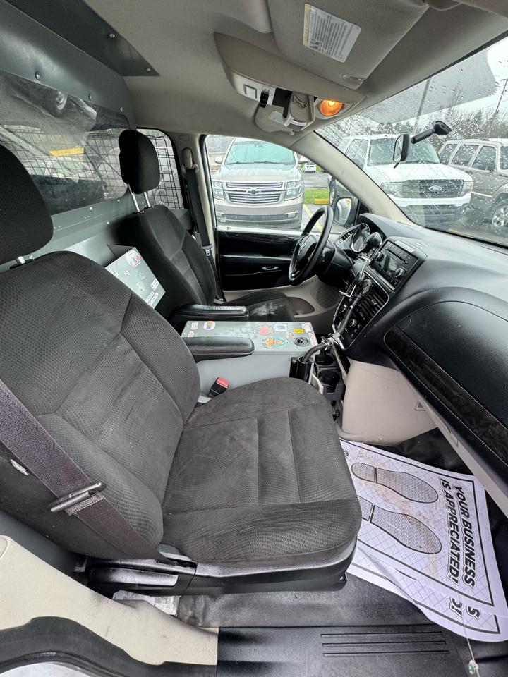 RAM Cargo Van Base 2015