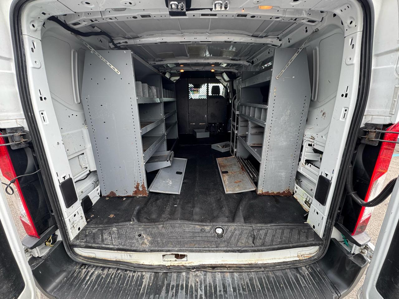 Ford Transit 250 Van Low Roof w/Sliding Pass. 148-in. WB 2016