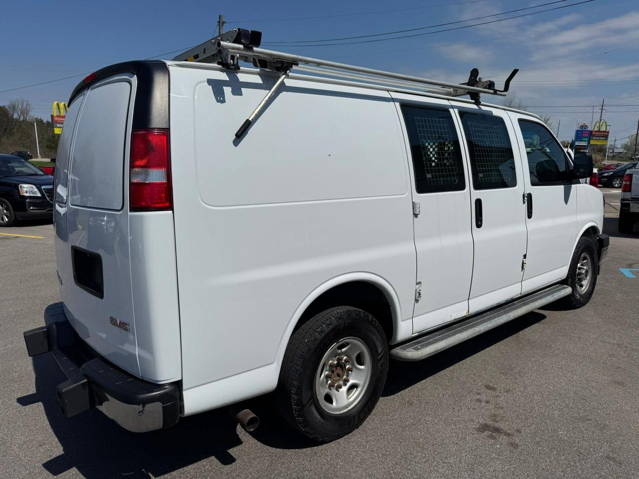 GMC Savana G2500 Cargo 2017