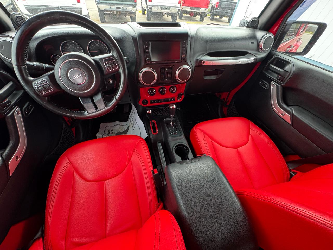 Jeep Wrangler Unlimited Sahara 4WD 2014