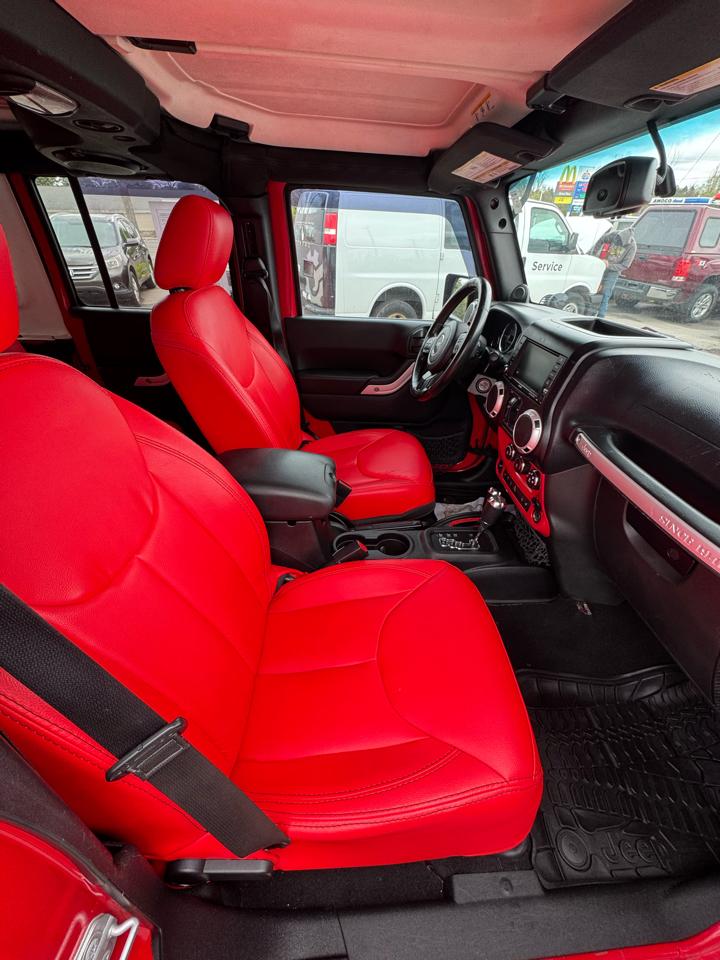 Jeep Wrangler Unlimited Sahara 4WD 2014