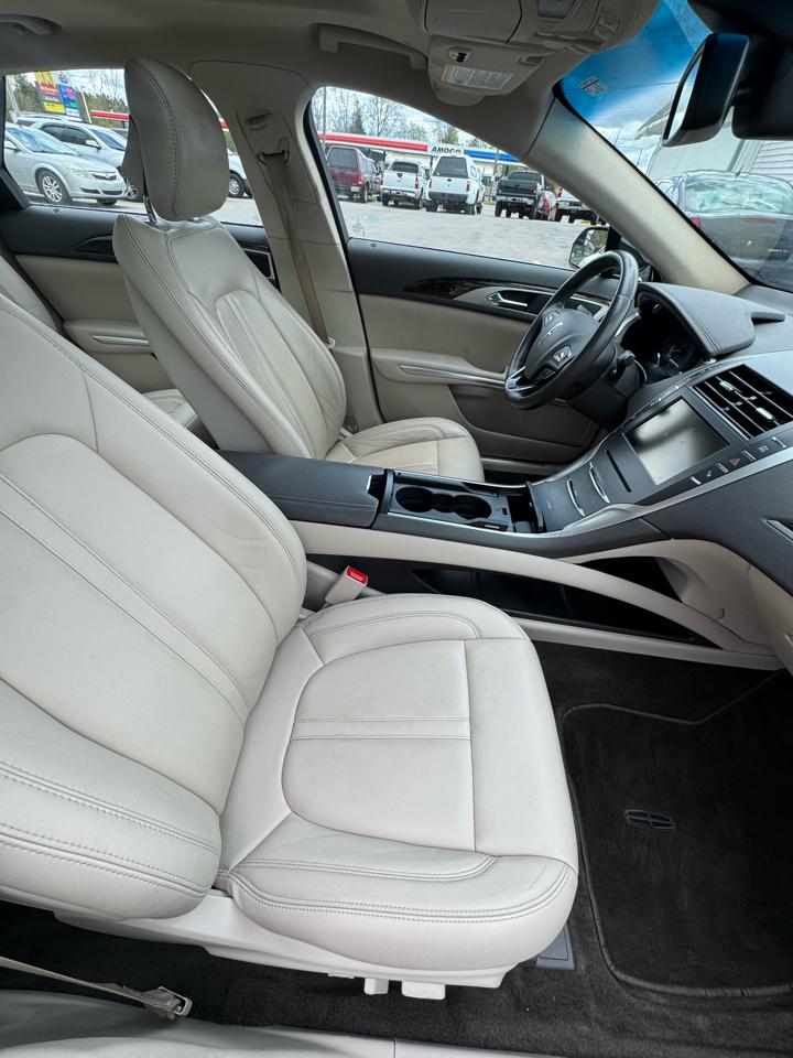 Lincoln MKZ Hybrid Sedan 2016