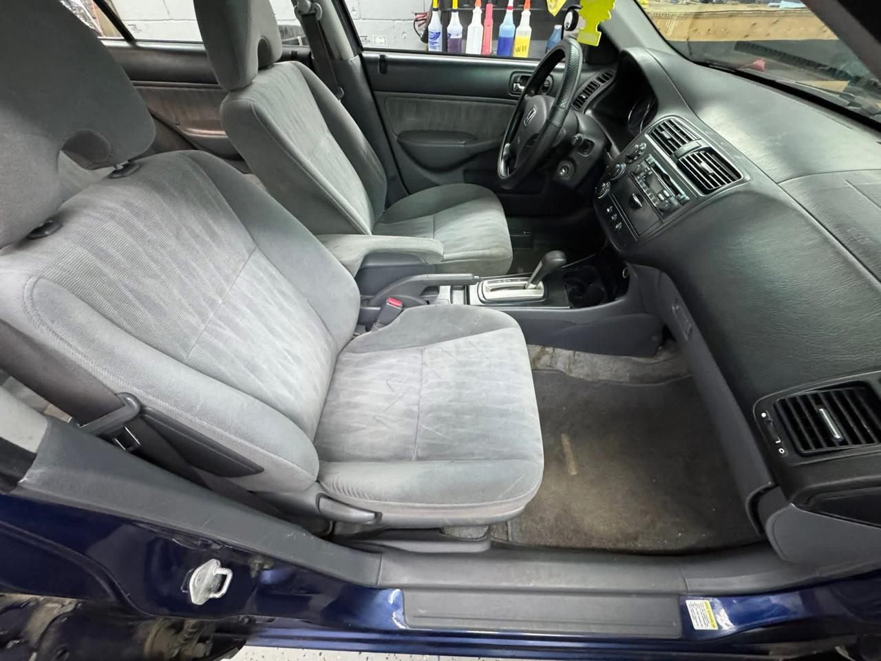 Honda Civic EX Sedan AT with Front Side Airbags 2004