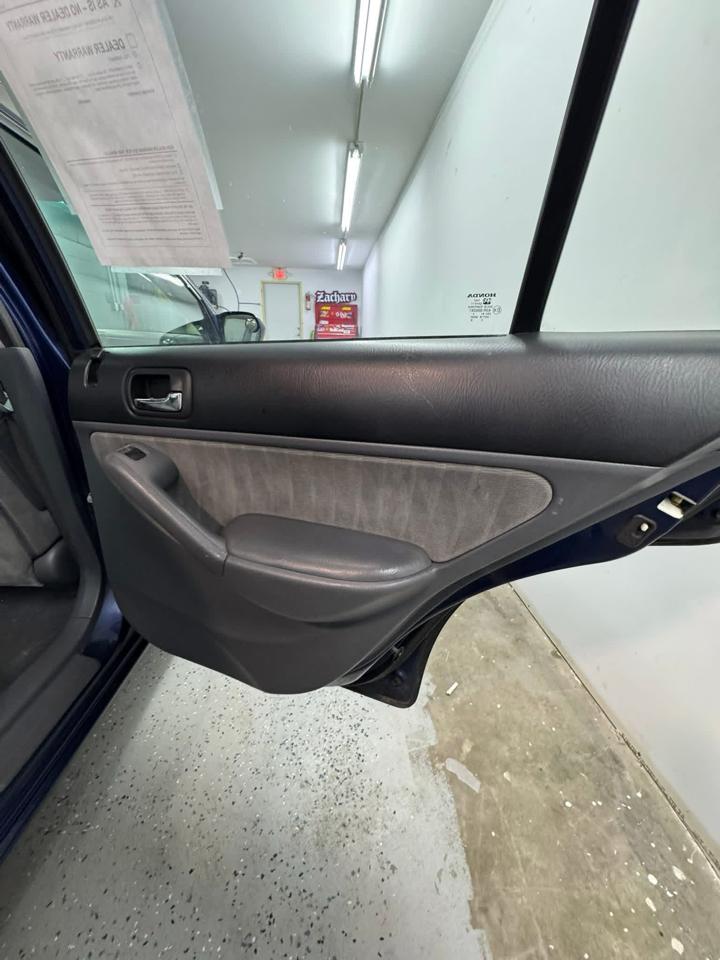 Honda Civic EX Sedan AT with Front Side Airbags 2004